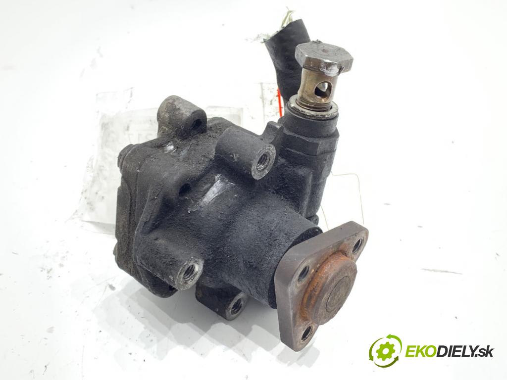 AUDI A4 B5 sedan 1996 81 kW 1.9 TDI 1896 pumpa servočerpadlo 8D0145156L (Servočerpadlo)