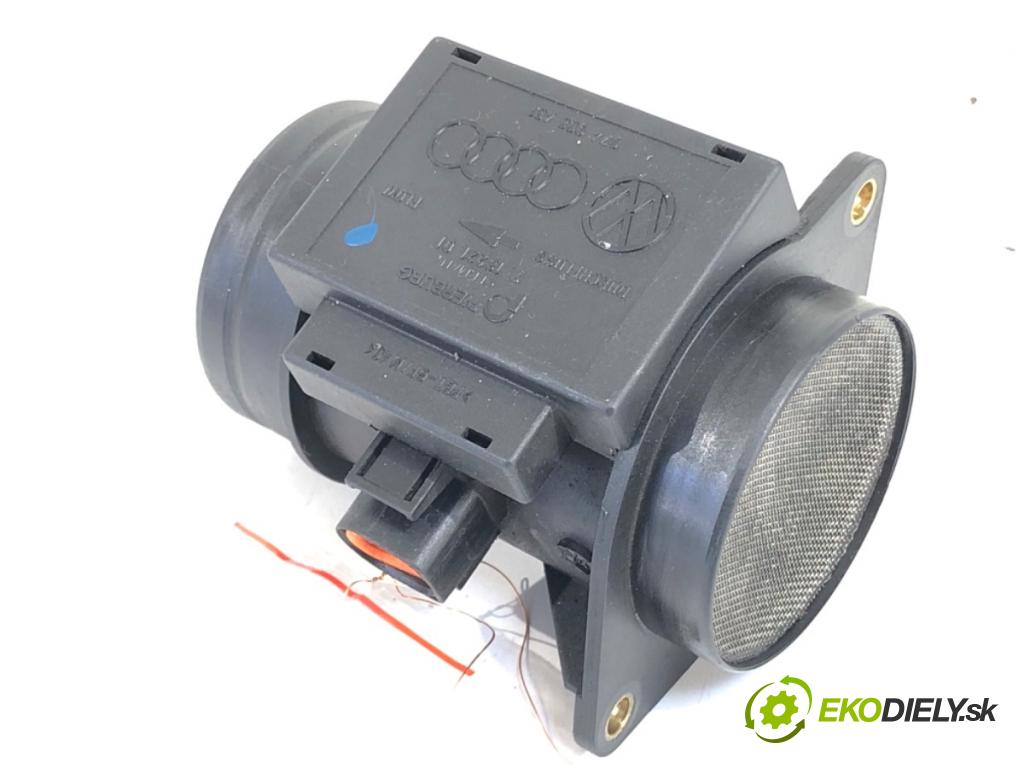 AUDI A4 B5 sedan 1996 81 kW 1.9 TDI 1896 Váha vzduchu 074906461 (Váha vzduchu)