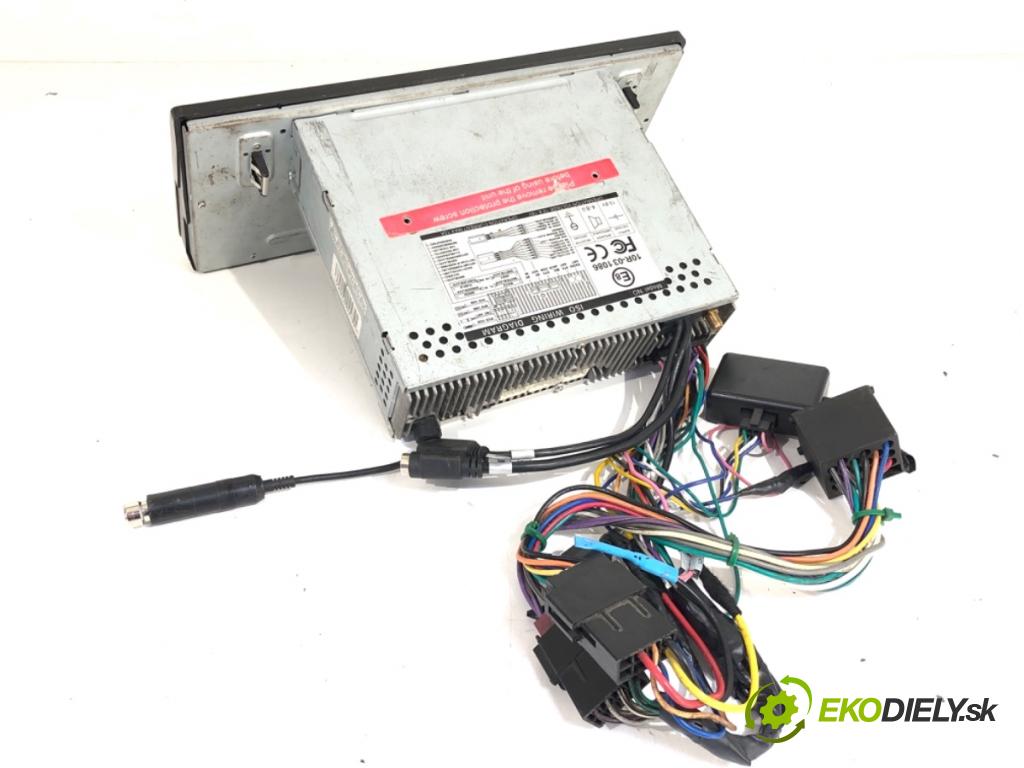 BMW E39 sedan 2000 110 kW 520 i 1990 RADIO Navigácia 10R-031086 (Audio zariadenie)