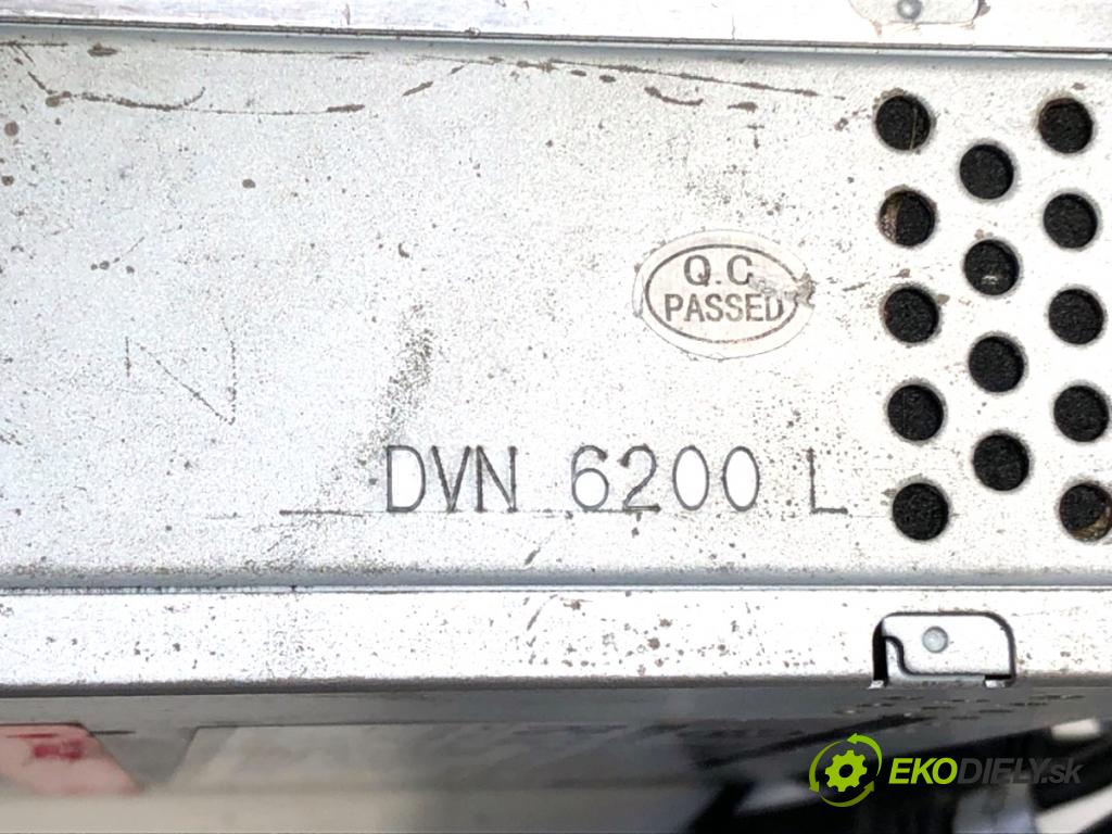 BMW E39 sedan 2000 110 kW 520 i 1990 RADIO Navigácia 10R-031086 (Audio zariadenie)