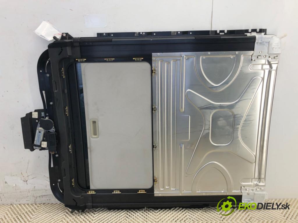 BMW E39 sedan 2000 110 kW 520 i 1990 strešné okno 8381480 (Sklo karosérie)