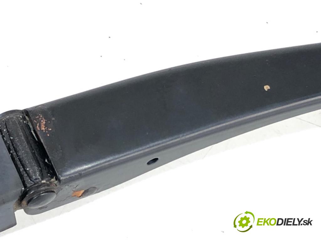 BMW E39 sedan 2000 110 kW 520 i 1990 ramena stěrače pravý přední část 8209880