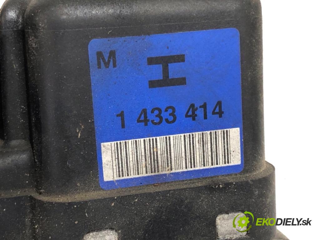 BMW E39 sedan 2000 110 kW 520 i 1990 Škrtiaca klapka 1433414 (Škrtiaca klapka)