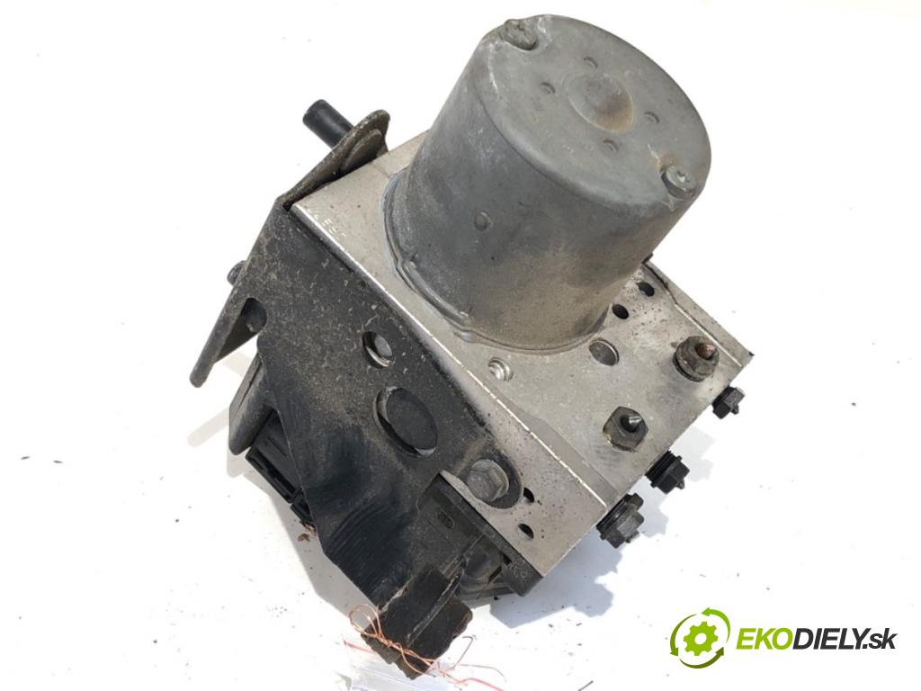 BMW E39 sedan 2000 110 kW 520 i 1990 pumpa ABS 6750383 (Pumpa ABS)