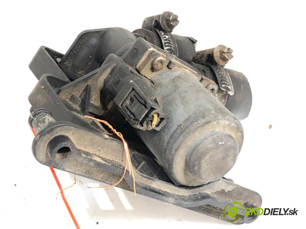 BMW E39 sedan 2000 110 kW 520 i 1990 Magnetický ventil vody 8379921 (Elektrosúčasti ostatné)