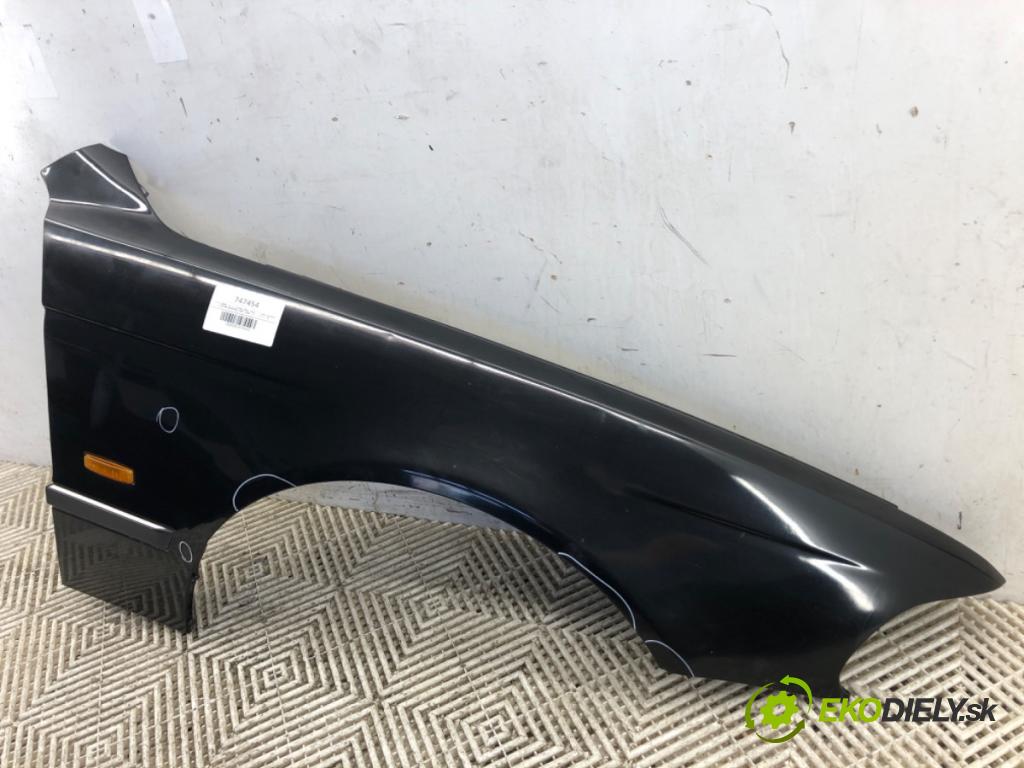 BMW E39 sedan 2000 110 kW 520 i 1990 blatník pravý přední část 