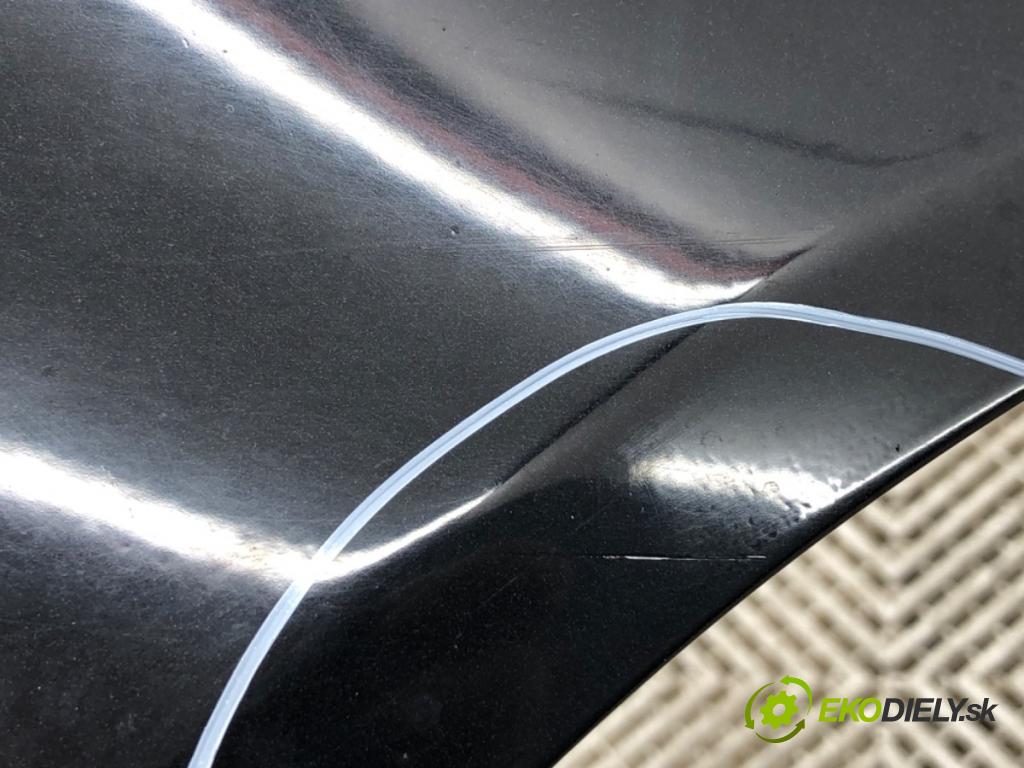 BMW E39 sedan 2000 110 kW 520 i 1990 blatník pravý přední část