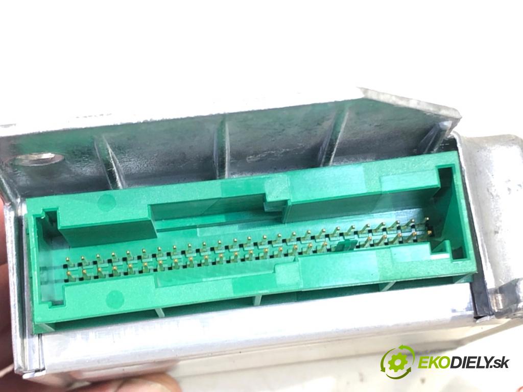 BMW E39 sedan 2000 110 kW 520 i 1990 senzor airbag 6900727 (Snímač)