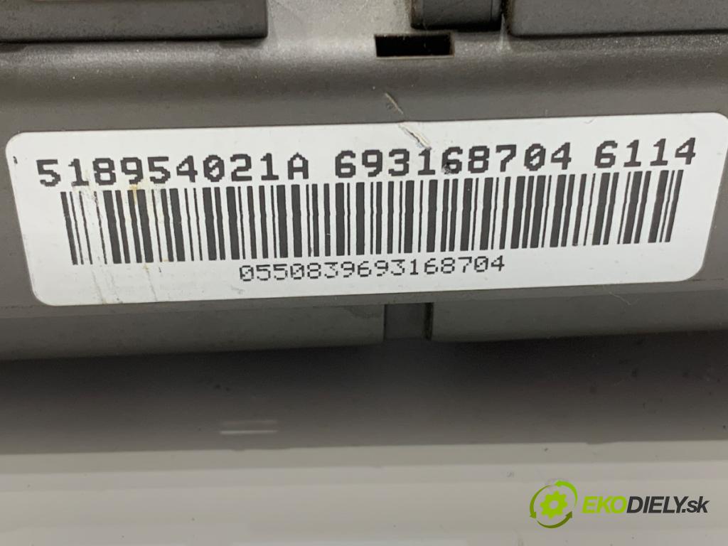 BMW E70 SUV 2009 200 kW 3.0 si 2996 skříňka poistková B010105300 (Pojistková skříňka)