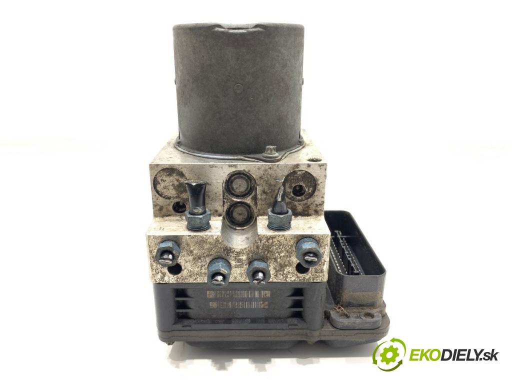 BMW E70 SUV 2009 200 kW 3.0 si 2996 pumpa ABS 6785266 (Pumpa ABS)