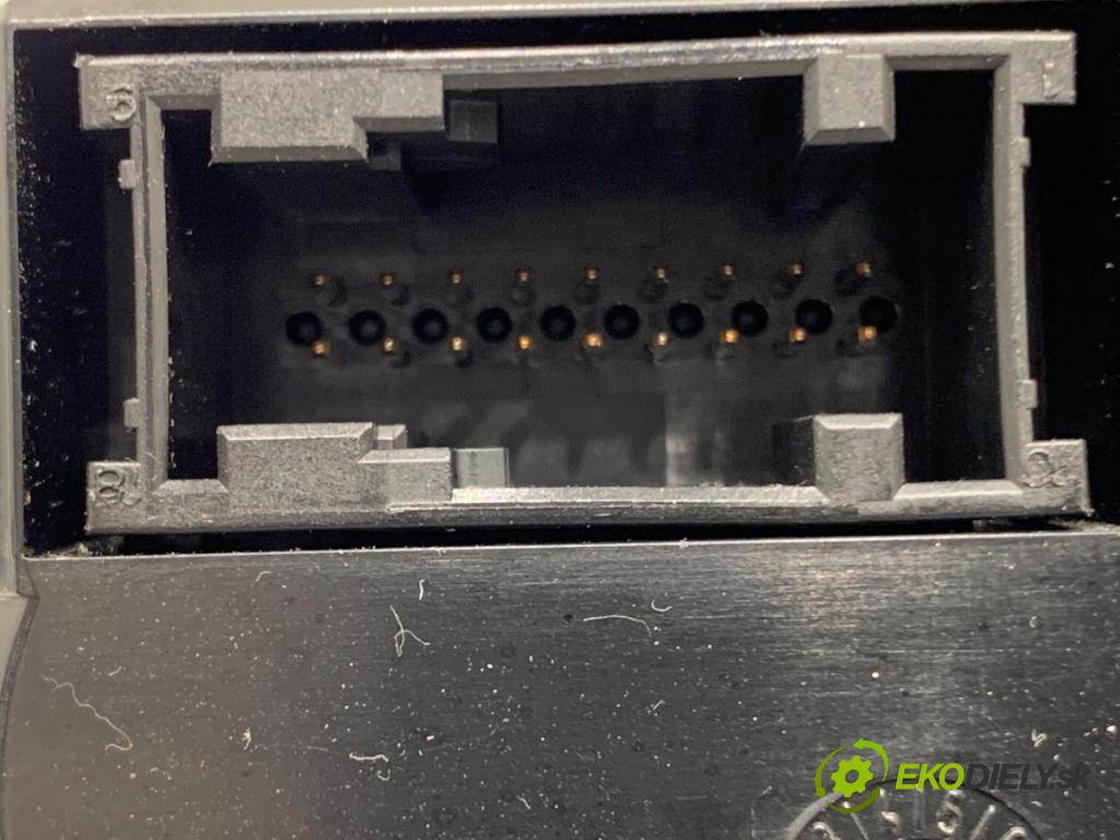 BMW E70 SUV 2009 200 kW 3.0 si 2996 prístrojovka 9195682 (Přístrojová deska)