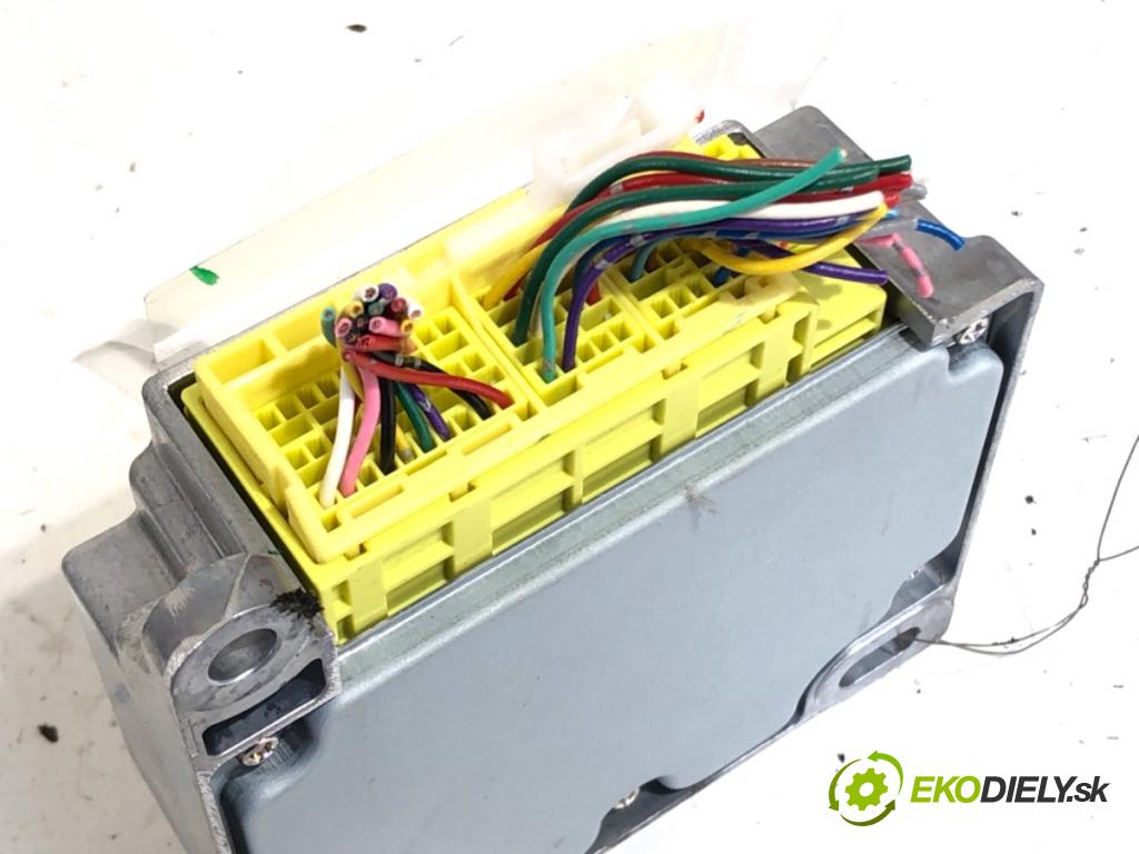 MITSUBISHI MIRAGE / SPACE STAR liftback 2013 52 kW 1.0 (A05A) 999 senzor airbag 8635A234 (Snímač)