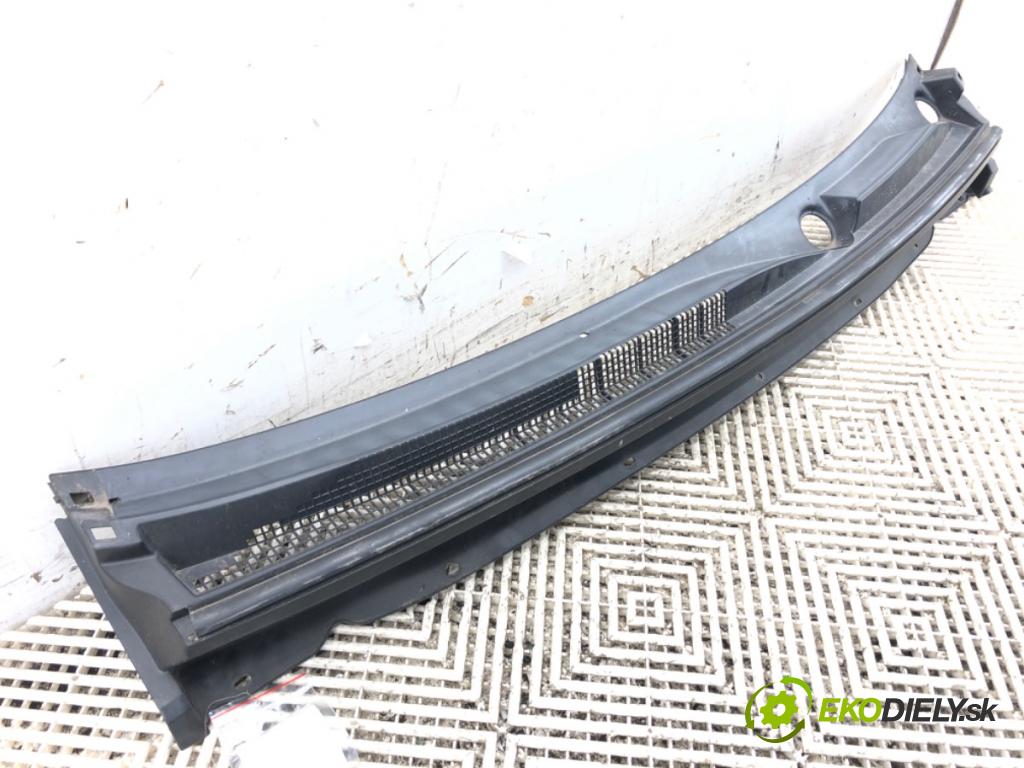 MITSUBISHI MIRAGE / SPACE STAR liftback 2013 52 kW 1.0 (A05A) 999 Torpédo, plast pod čelné okno 7405A501 (Torpédo (plast pod čelným sklom))