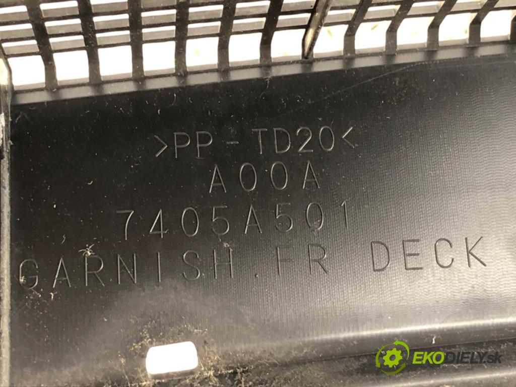 MITSUBISHI MIRAGE / SPACE STAR liftback 2013 52 kW 1.0 (A05A) 999 Torpédo, plast pod čelné okno 7405A501 (Torpédo (plast pod čelným sklom))