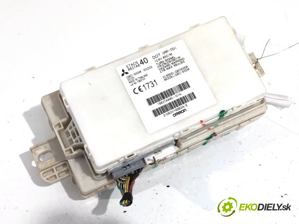 MITSUBISHI MIRAGE / SPACE STAR liftback 2013 52 kW 1.0 (A05A) 999 modul BSI 8637A840 (Pojistková skříňka)