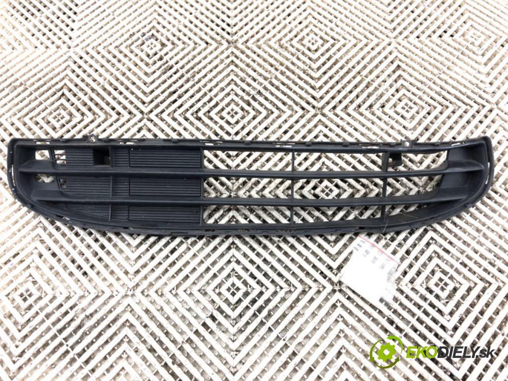 MITSUBISHI MIRAGE / SPACE STAR liftback 2013 52 kW 1.0 (A05A) 999 Mriežky nárazníka predný 6400D368 (Mriežka predná (maska chladiča))