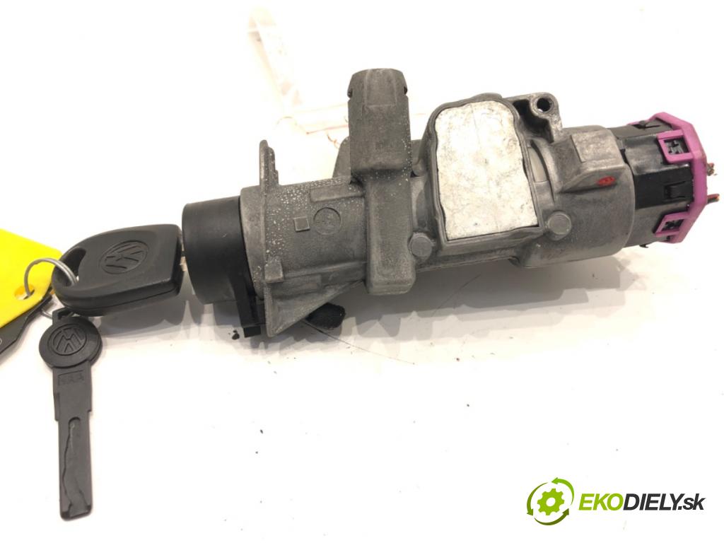 VW GOLF IV liftback 1998 74 kW 1.6 1595 spinačka 4B0905851B (Spínacia skrinka)