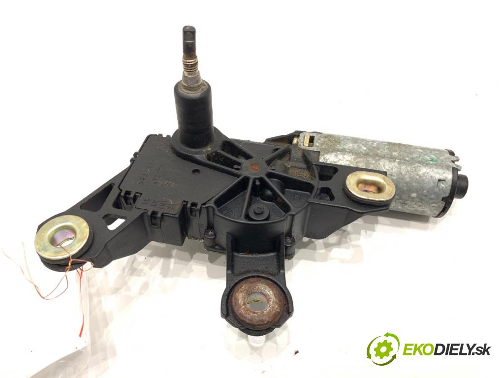 VW GOLF IV liftback 1998 74 kW 1.6 1595 motor stěračů zadní část 1J6955711B