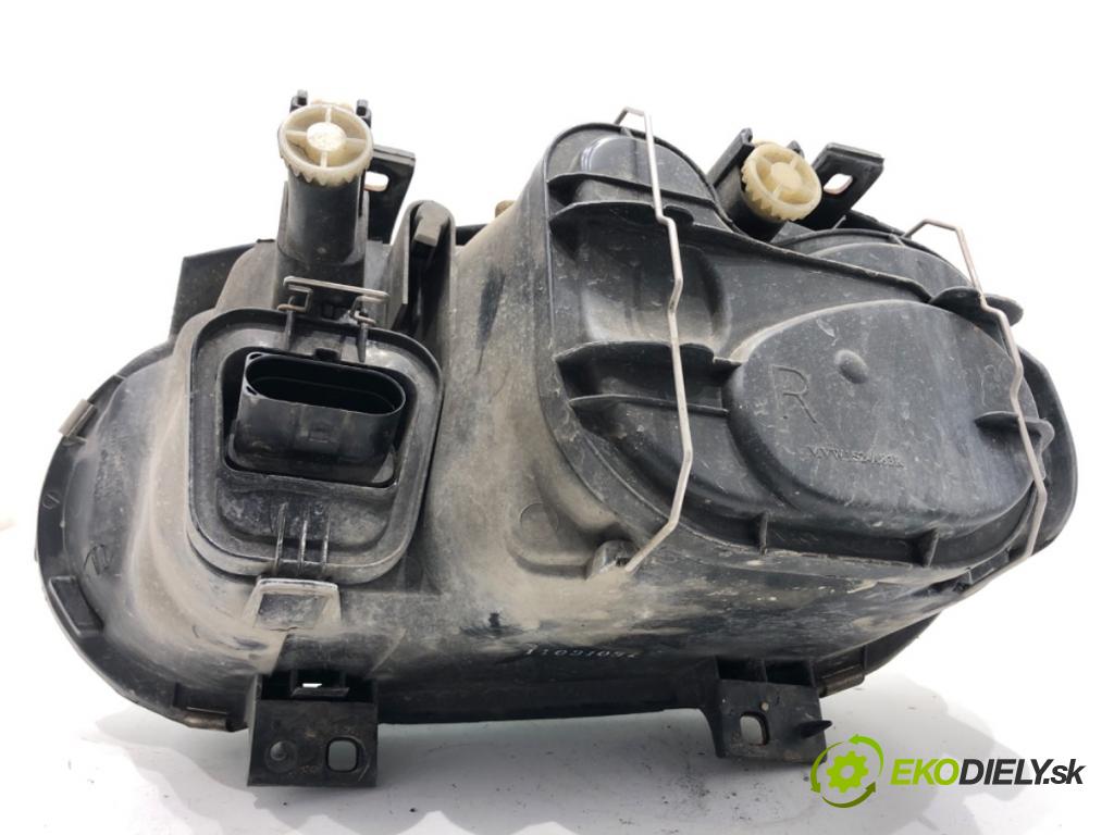 VW GOLF IV liftback 1998 74 kW 1.6 1595 Svetlomet pravy predný
