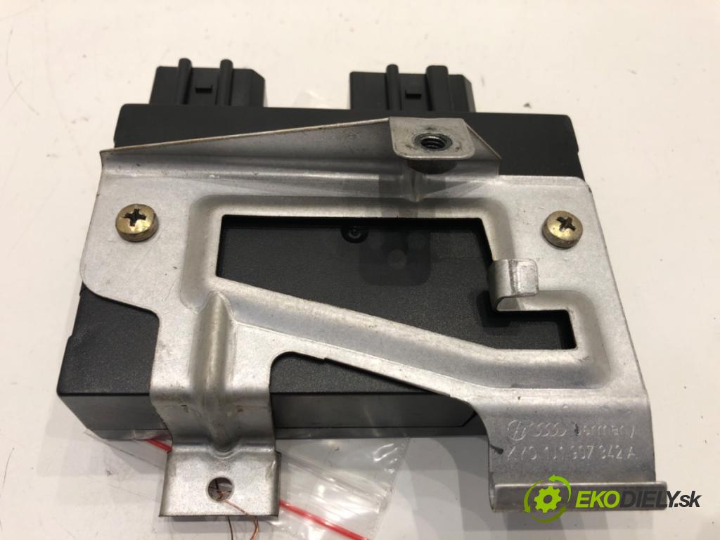 VW GOLF IV liftback 1998 74 kW 1.6 1595 Modul komfortu 1J0959799J (Modul komfortu)