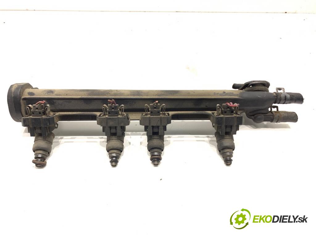 VW GOLF IV liftback 1998 74 kW 1.6 1595 lišta vstřikovací 037133035H (Vstřikovací lišta)