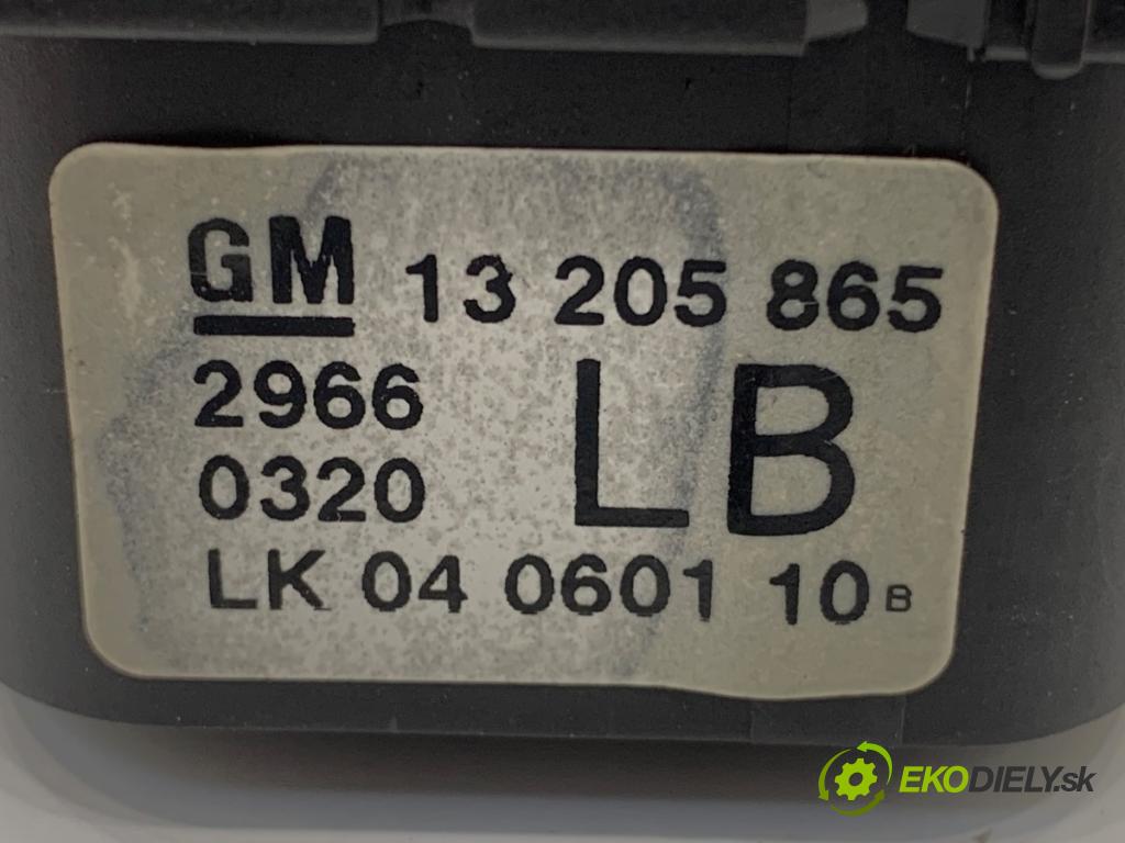OPEL ZAFIRA B nadwozie wielkoprzestrzenne (MPV) 2006 74 kW 1.9 CDTI (M75) 1910 spínač světel 13205865