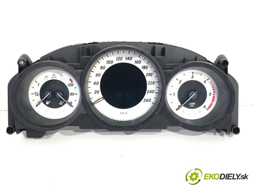 MERCEDES-BENZ C218 coupe 2013 195 kW CLS 350 CDI / d (218.323) 2987 Prístrojovka A2189006601 (Prístrojová doska)