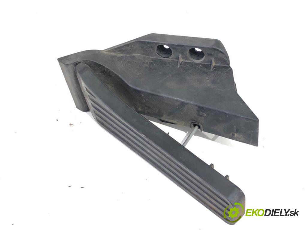 MERCEDES-BENZ C218 coupe 2013 195 kW CLS 350 CDI / d (218.323) 2987 Potenciometer plynu A2043000004 (Potenciometer plynového pedálu)