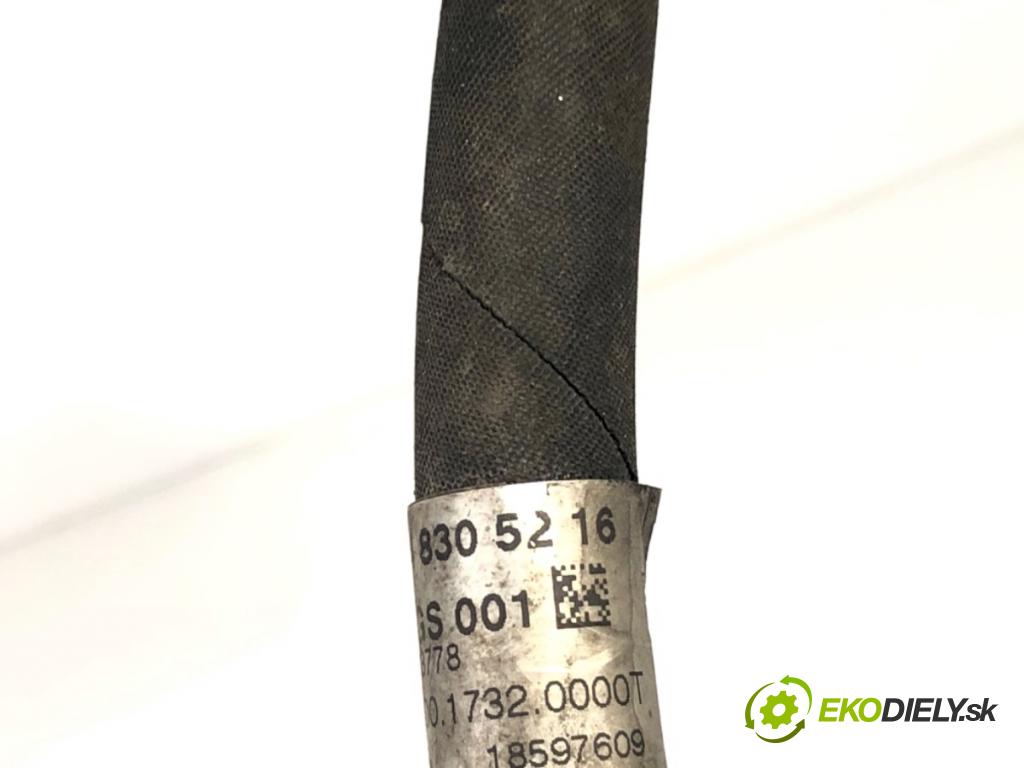 MERCEDES-BENZ C218 coupe 2013 195 kW CLS 350 CDI / d (218.323) 2987 rúrka klimatizácie A2048305216 (Rúrka klimatizácie)