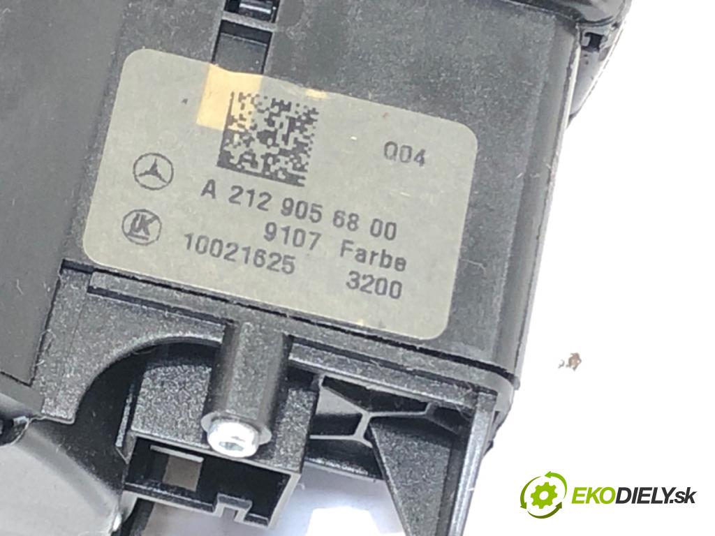 MERCEDES-BENZ C218 coupe 2013 195 kW CLS 350 CDI / d (218.323) 2987 spínač světel A2129056800
