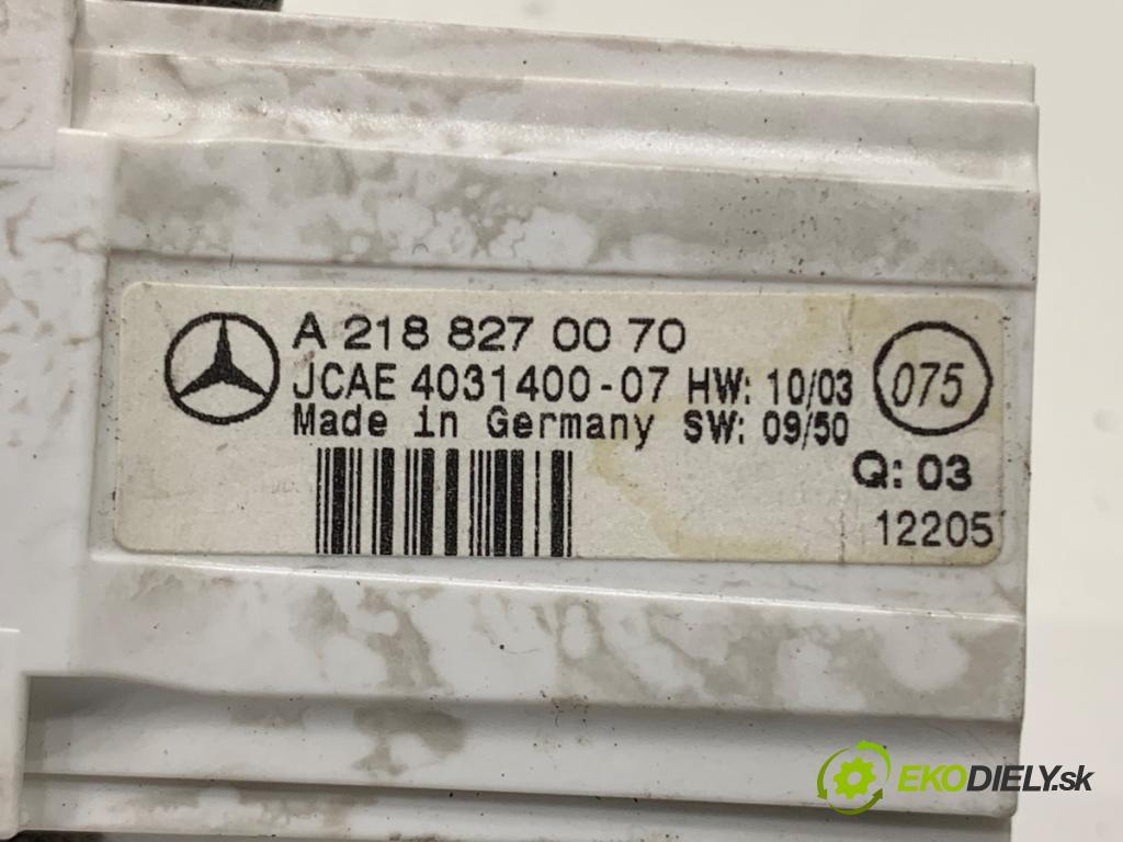 MERCEDES-BENZ C218 coupe 2013 195 kW CLS 350 CDI / d (218.323) 2987 Displej A2188270070 (Prístrojová doska)