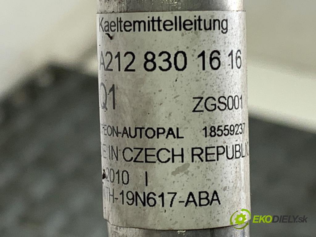 MERCEDES-BENZ C218 coupe 2013 195 kW CLS 350 CDI / d (218.323) 2987 rúrka klimatizácie A2128301616 (Rúrka klimatizácie)