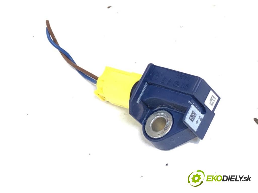 MERCEDES-BENZ C218 coupe 2013 195 kW CLS 350 CDI / d (218.323) 2987 Snímač nárazu A2128204926 (Snímač nárazu)