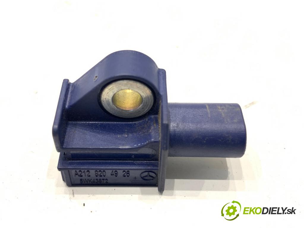 MERCEDES-BENZ C218 coupe 2013 195 kW CLS 350 CDI / d (218.323) 2987 Snímač nárazu A2128204926 (Snímač nárazu)