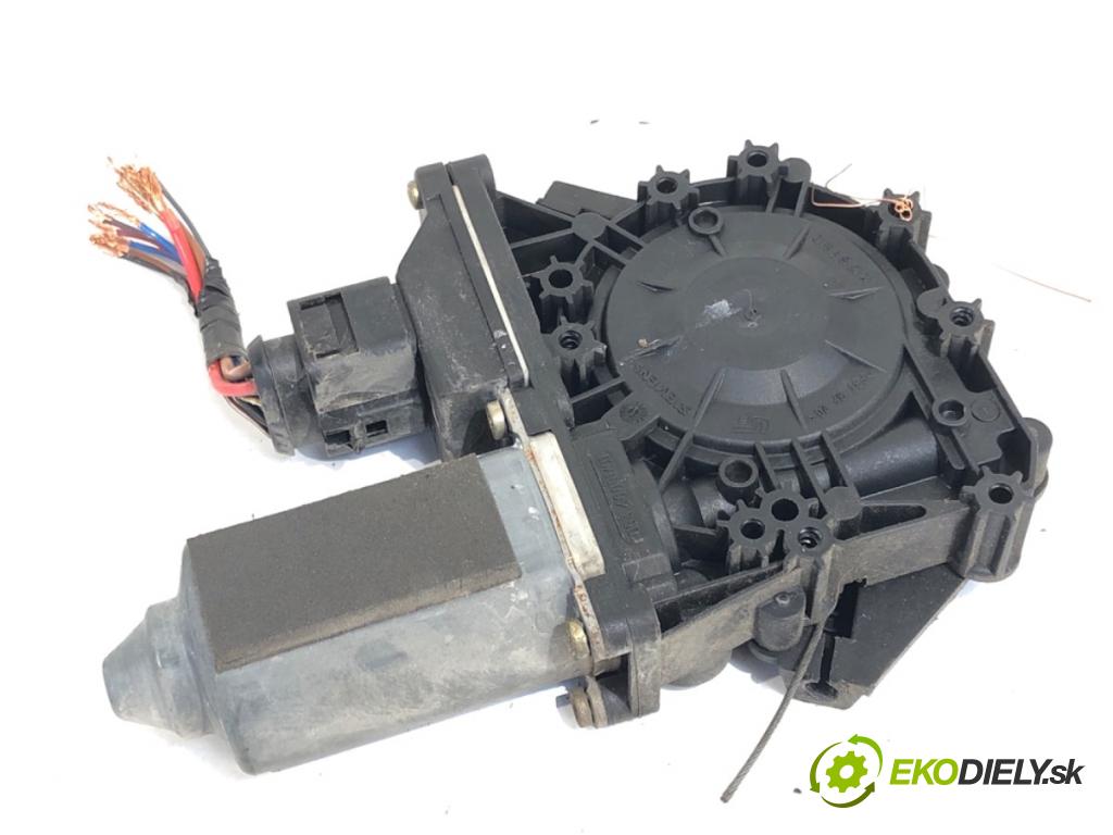 VW POLO liftback 2000 47 kW 1.9 D 1896 motor sťahovaní okna pravý přední část