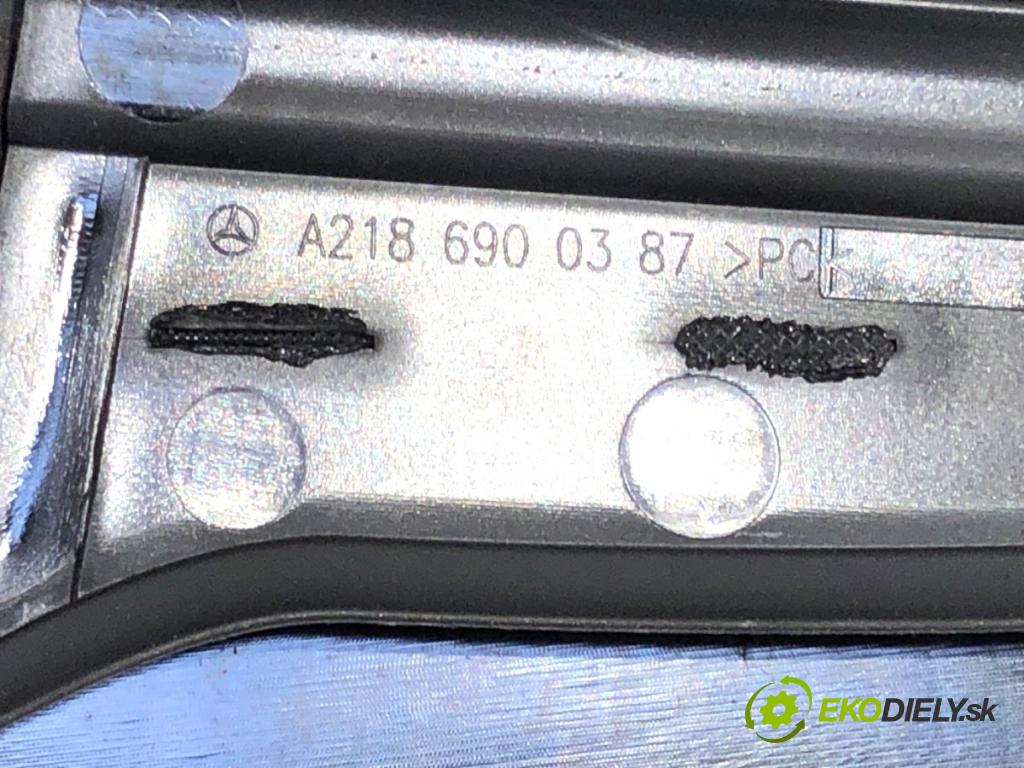 MERCEDES-BENZ C218 coupe 2013 195 kW CLS 350 CDI / d (218.323) 2987 Clona stĺpika ľavá strana pravá A2186900487 A2186900387