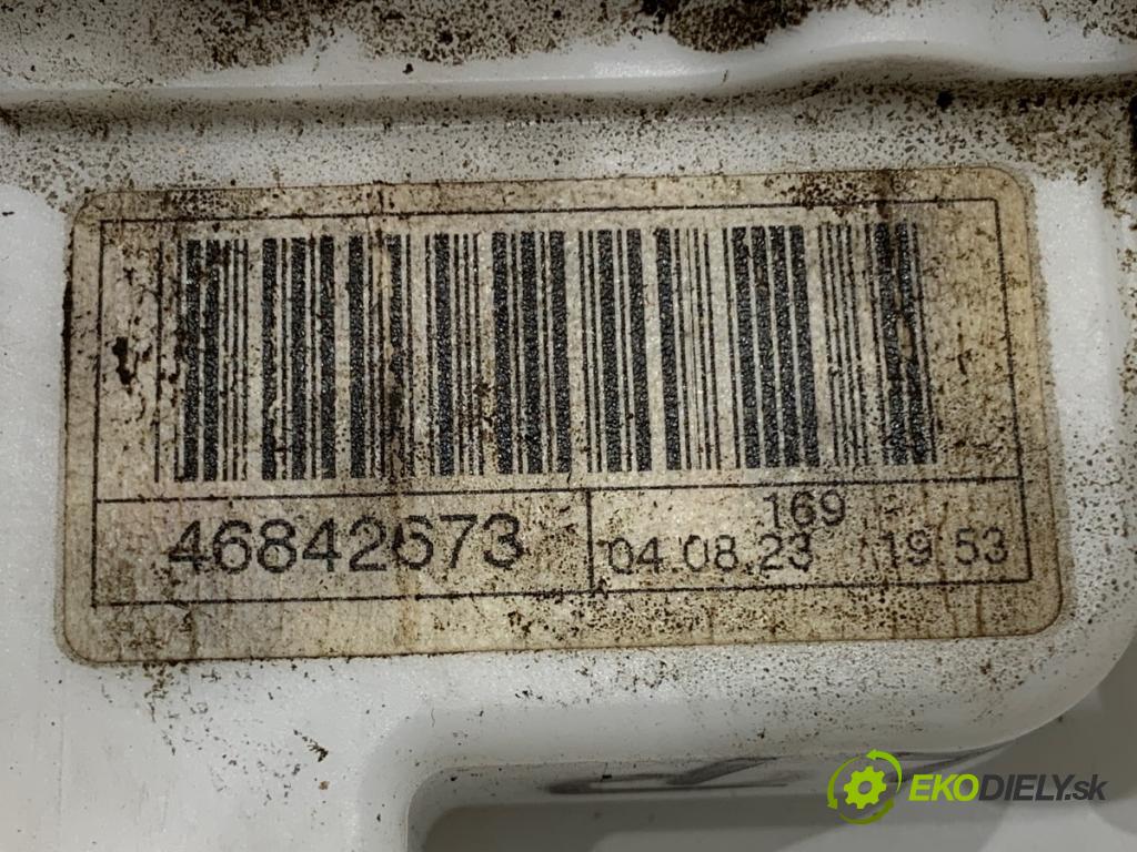 FIAT PANDA II liftback 2004 44 kW 1.2 (169.AXB11, 169.AXB1A) 1242 zámok dveře levý přední část 46842673
