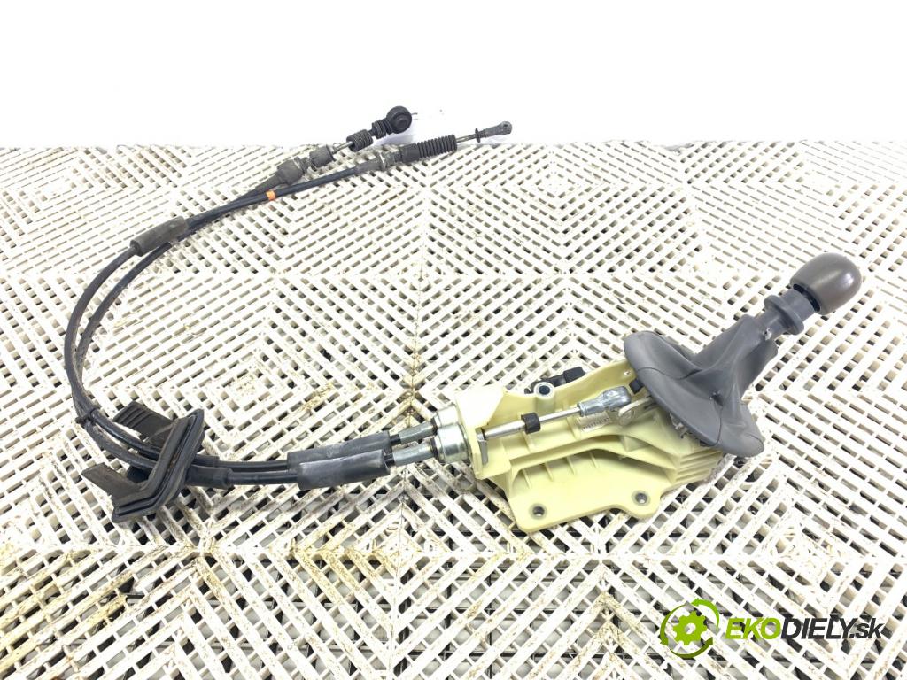 FIAT PANDA II liftback 2004 44 kW 1.2 (169.AXB11, 169.AXB1A) 1242 kulisa  (Řadicí páka (kulisa) )