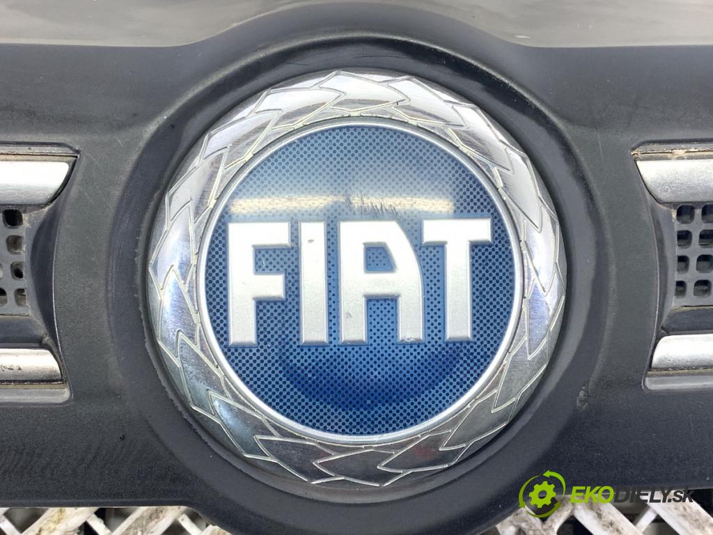 FIAT PANDA II liftback 2004 44 kW 1.2 (169.AXB11, 169.AXB1A) 1242 mřížka maska  (Přední mřížka (maska chladiče))