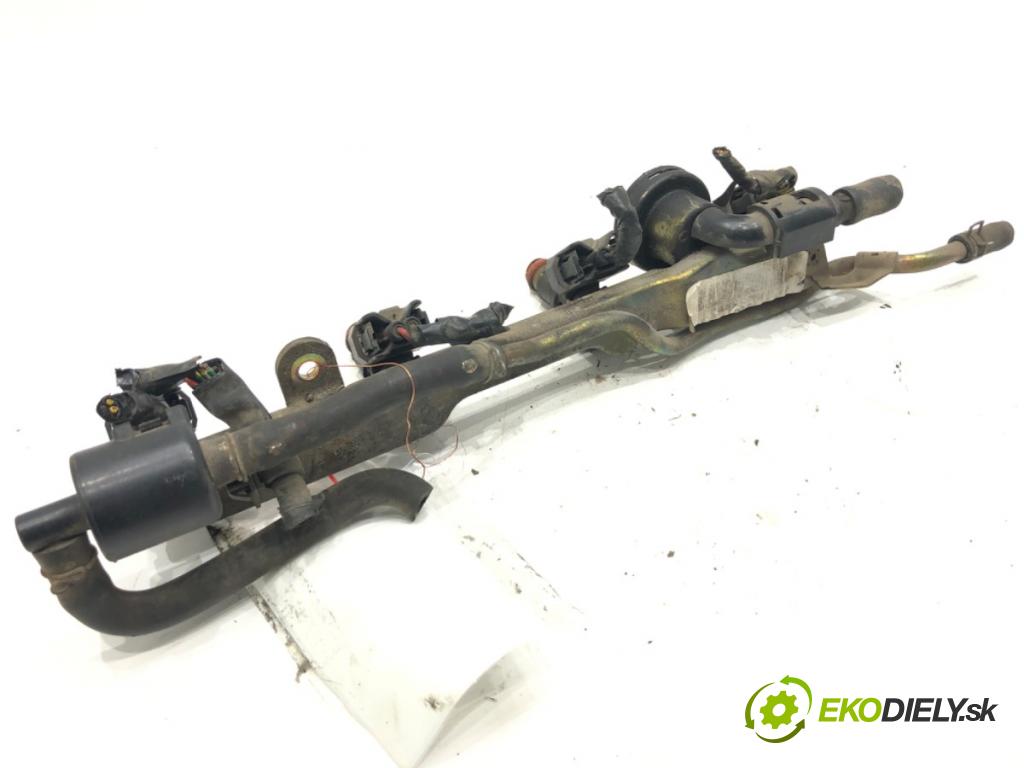 HONDA CIVIC VII liftback 2001 66 kW 1.4 iS (EP1) 1396 Lišta vstrekovacia  (Vstrekovacia lišta)