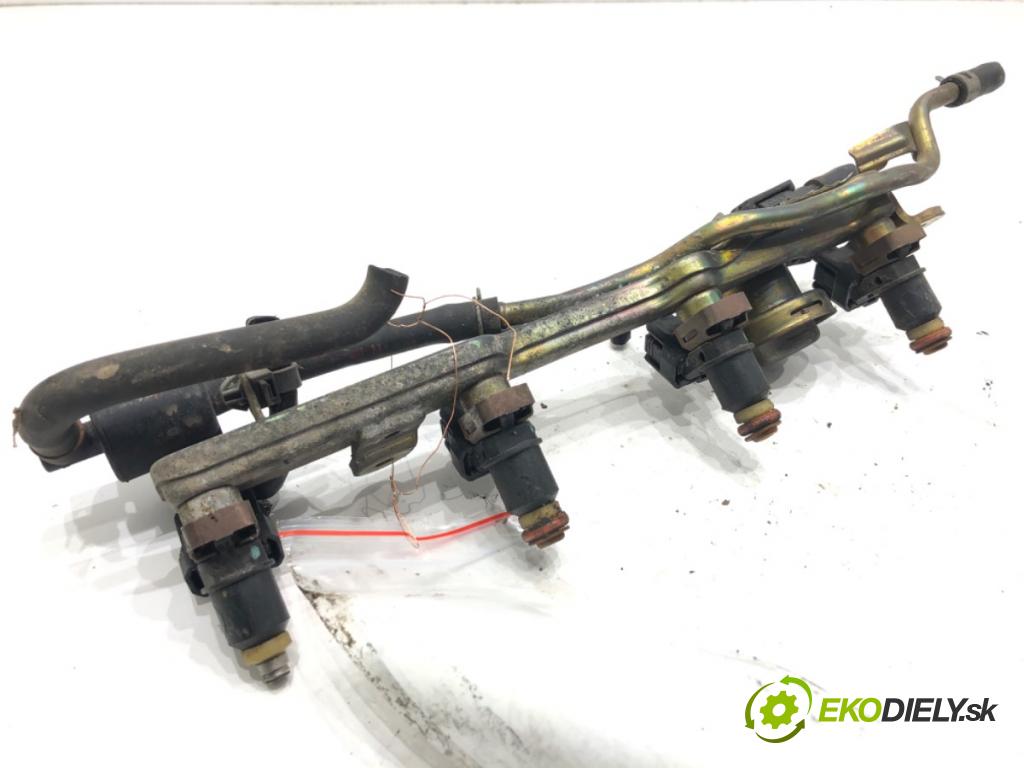 HONDA CIVIC VII liftback 2001 66 kW 1.4 iS (EP1) 1396 Lišta vstrekovacia  (Vstrekovacia lišta)