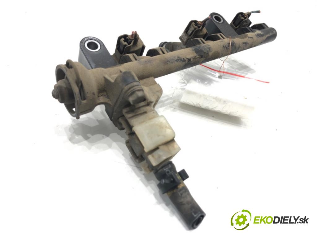 TOYOTA YARIS II liftback 2006 51 kW 1.0 VVT-i (KSP90_) 998 Lišta vstrekovacia 23814-0Q010-A (Vstrekovacia lišta)