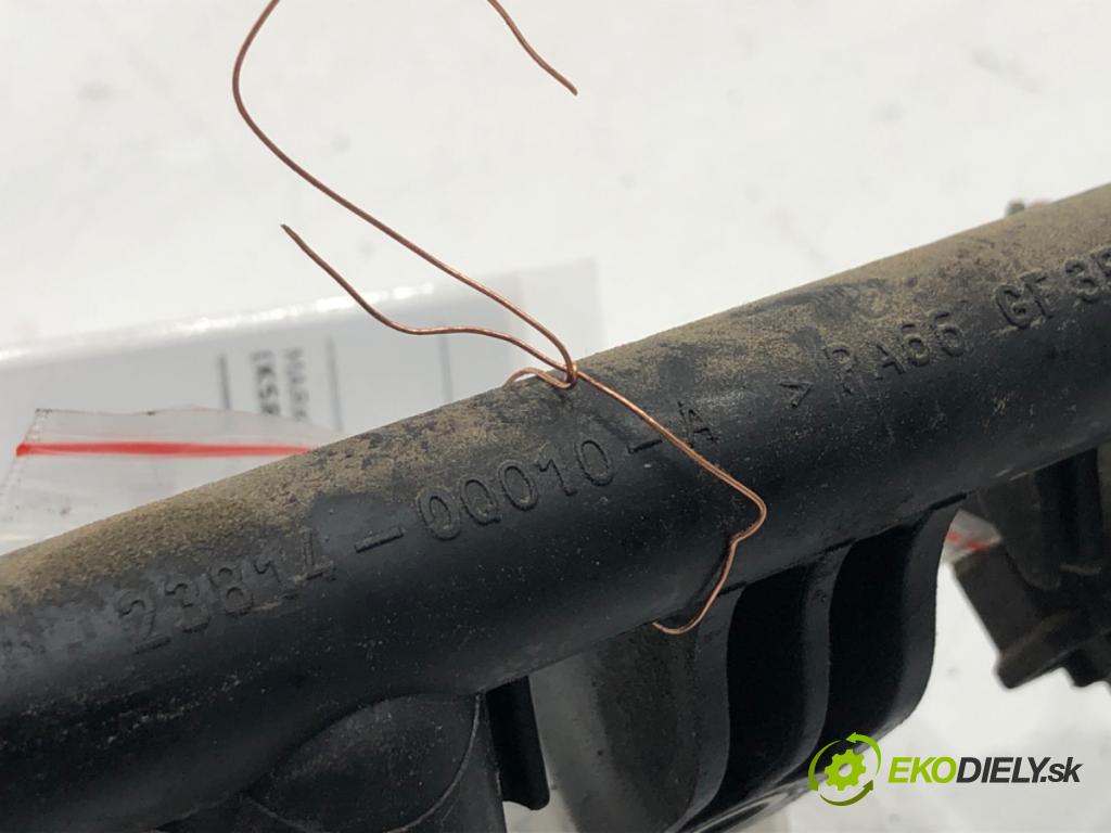 TOYOTA YARIS II liftback 2006 51 kW 1.0 VVT-i (KSP90_) 998 Lišta vstrekovacia 23814-0Q010-A (Vstrekovacia lišta)