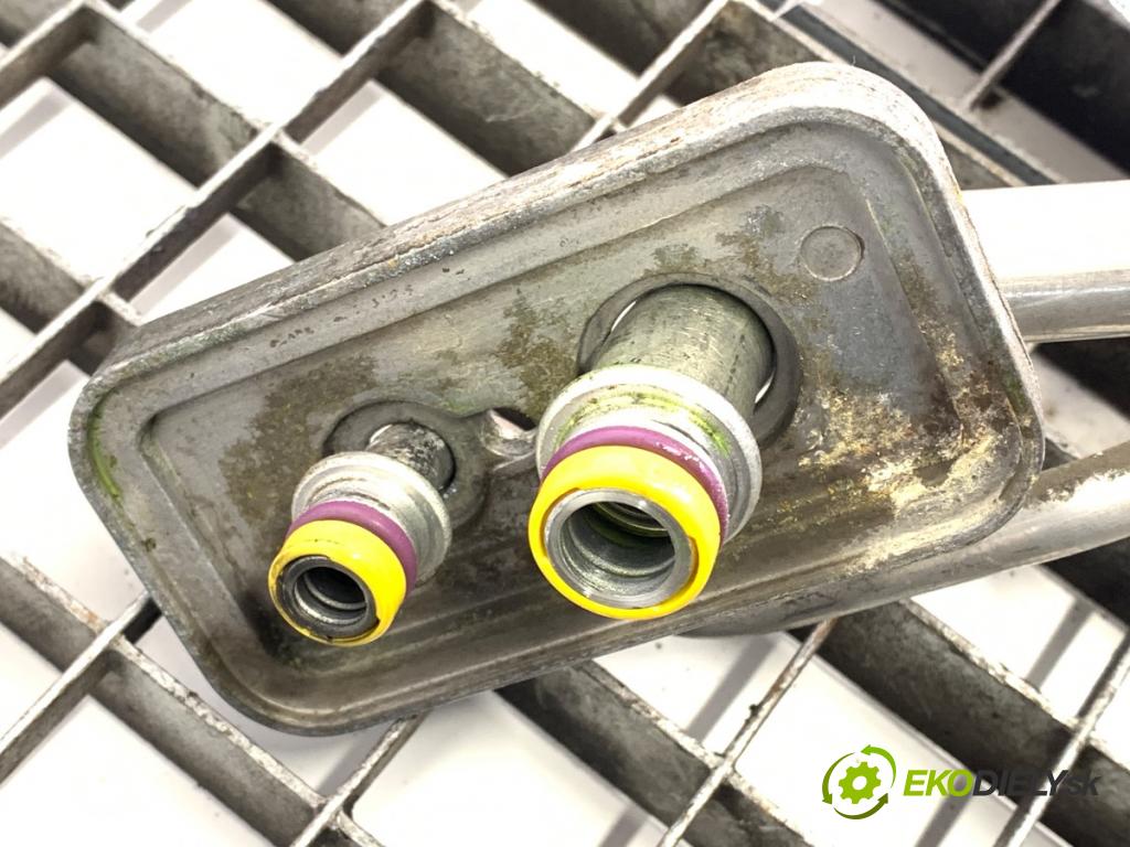 BMW E70 SUV 2009 200 kW 3.0 si 2996 rúrka klimatizácie 9187635 (Rúrka klimatizácie)