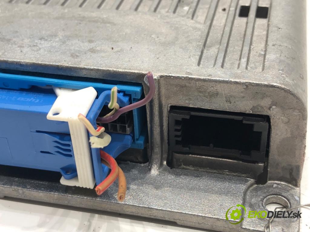 BMW E70 SUV 2009 200 kW 3.0 si 2996 modul BLUETOOTH 9207360 (Řídící jednotka ostatní)