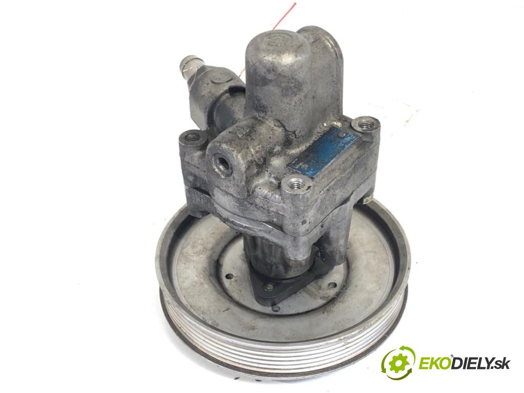 AUDI A6 C4 sedan 1996 103 kW 2.5 TDI 2461 Pumpa servočerpadlo 048145155F (Servočerpadlo)