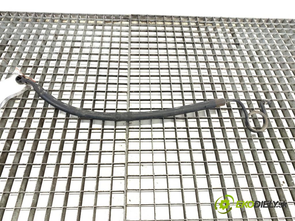 AUDI A6 C4 sedan 1996 103 kW 2.5 TDI 2461 hadica servočerpadlo  (Rúrka servočerpadla)