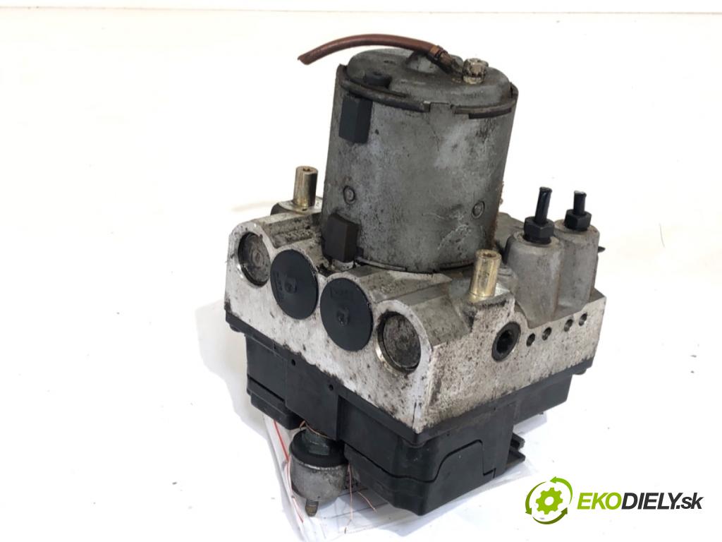 AUDI A6 C4 sedan 1996 103 kW 2.5 TDI 2461 Pumpa ABS 8D0614111 (Pumpa ABS)