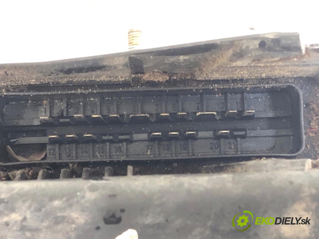 AUDI A6 C4 sedan 1996 103 kW 2.5 TDI 2461 Pumpa ABS 8D0614111 (Pumpa ABS)