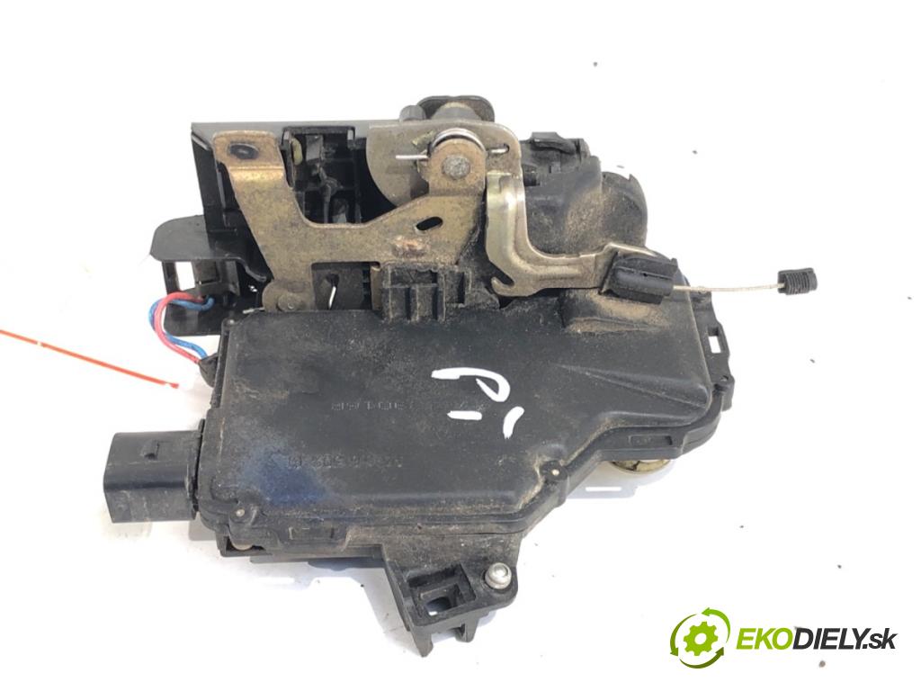 VW PASSAT B5 FL sedan 2002 96 kW 1.9 TDI 1896 zámok dveře pravý zadní část